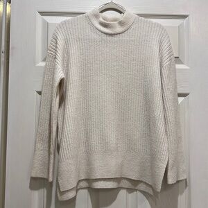 H&M Cream Ribbed Turtleneck Sweater